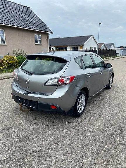 Mazda 3 2010 photo 2