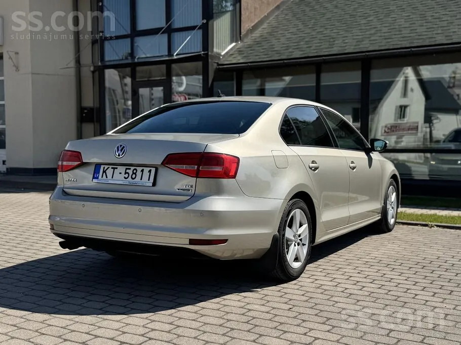 Volkswagen Jetta 2015 photo 3