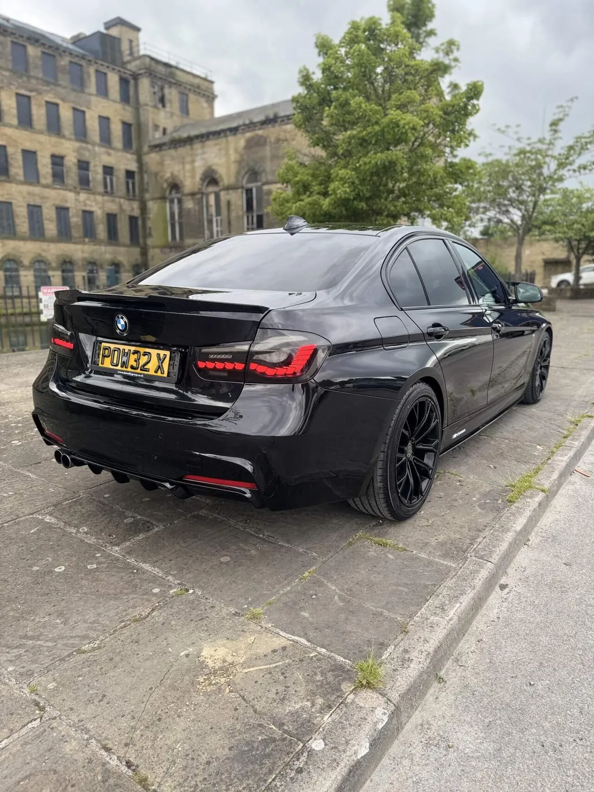 BMW 3 Series 2018 photo 3