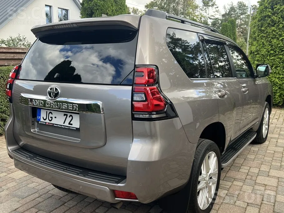 Toyota Land Cruiser 2018 photo 4