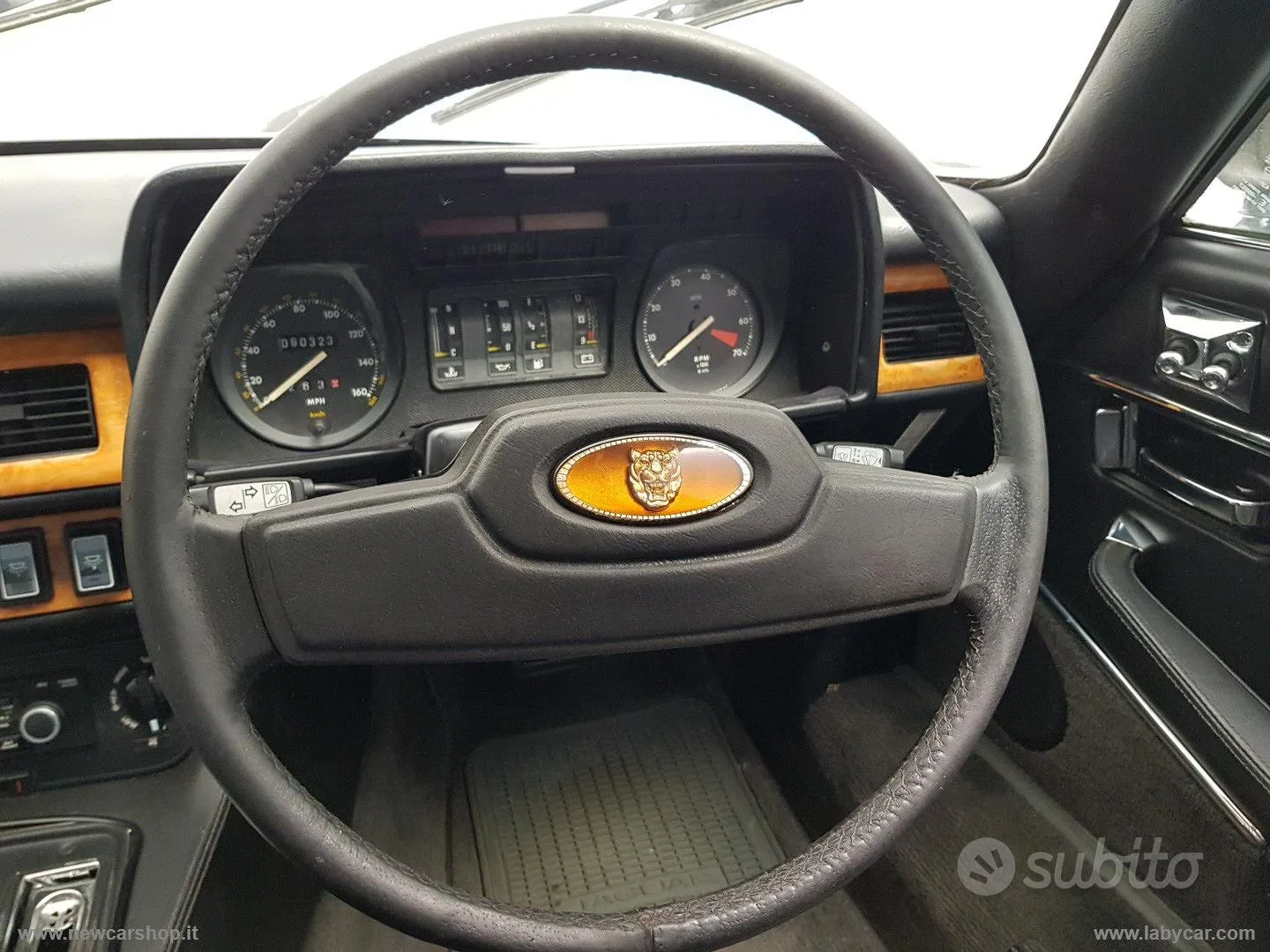 Jaguar Xj 1983 photo 3