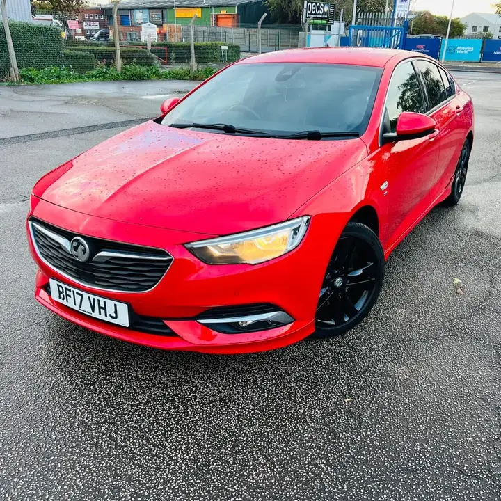 Vauxhall Insignia 2017 photo 3