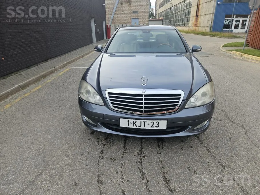 Mercedes-Benz S320 2007 photo 2