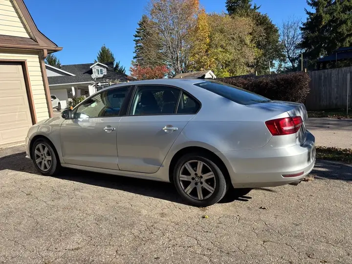 Volkswagen Jetta 2015 photo 2