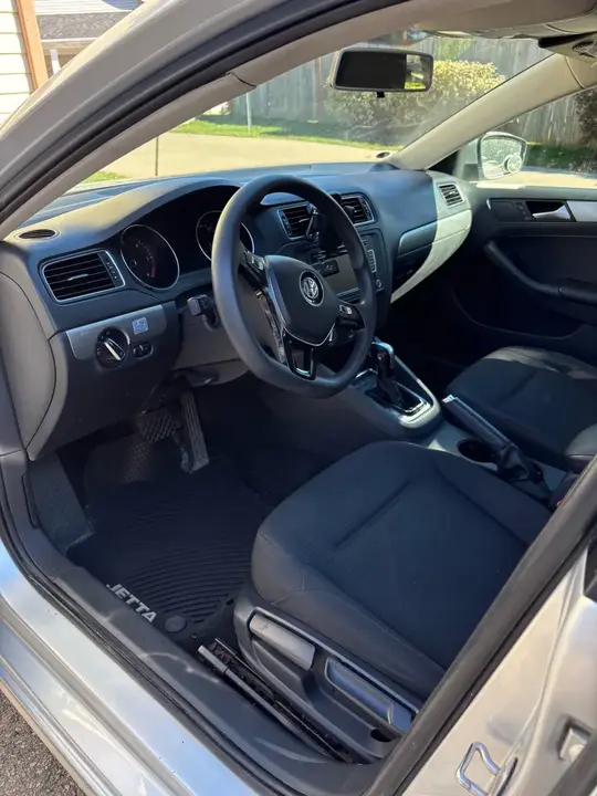 Volkswagen Jetta 2015 photo 4