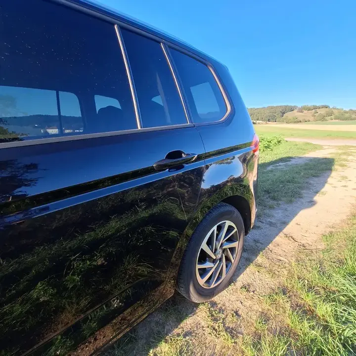 Volkswagen Touran 2017 photo 3