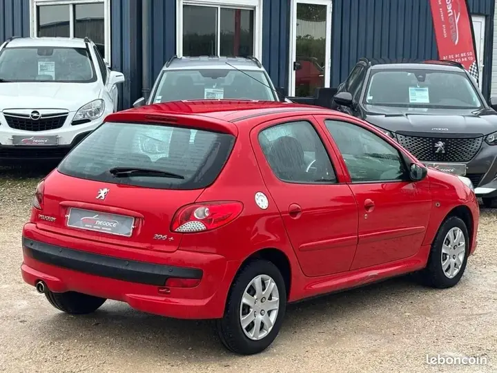Peugeot 206 2011 photo 4