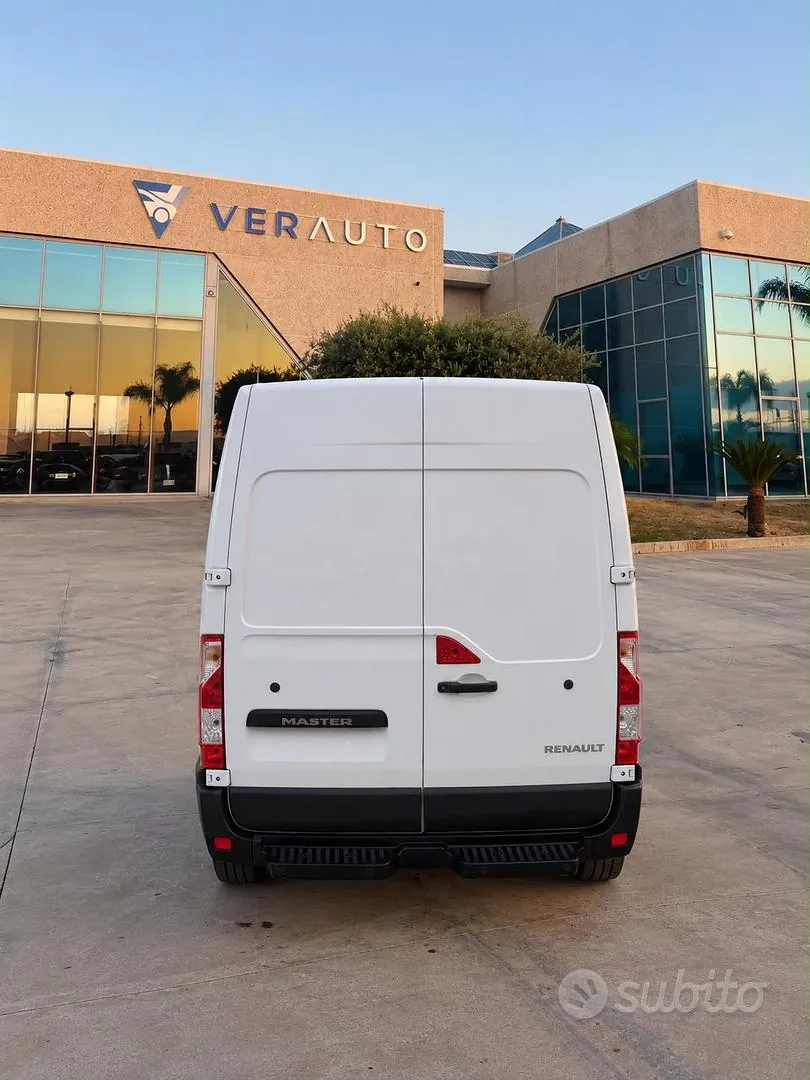 Renault Master photo 3