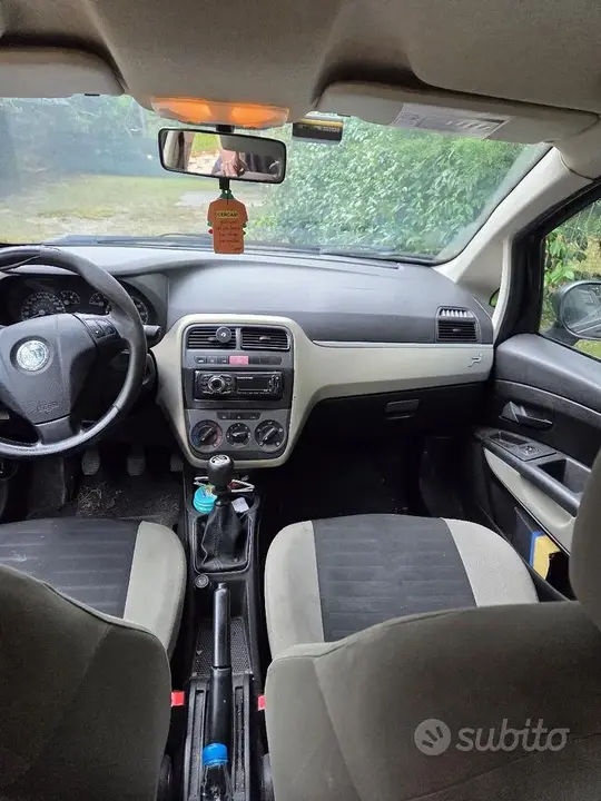 Fiat Grande Punto 2007 photo 5
