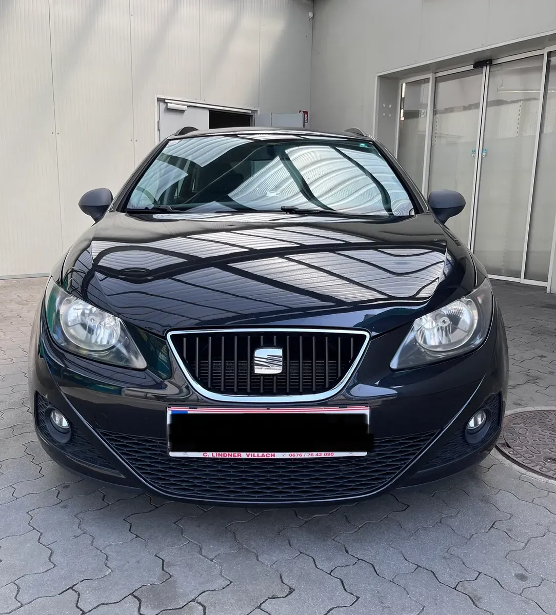 Seat Ibiza 2011 photo 2