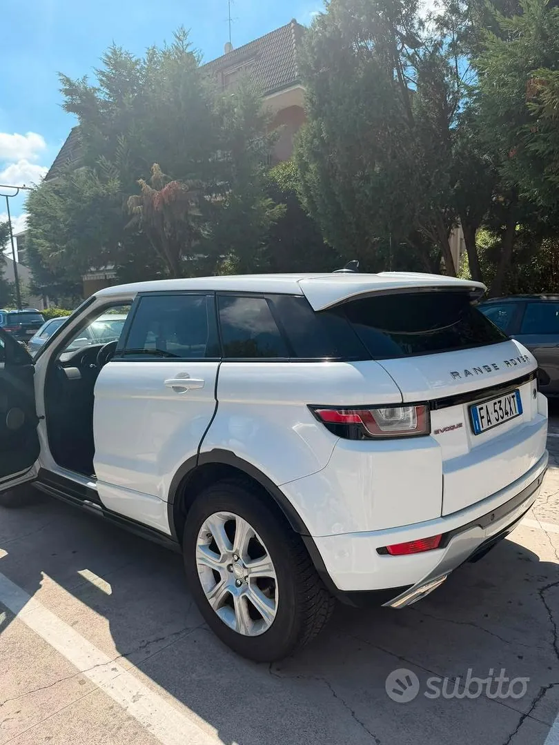 Land Rover Range Rover Evoque 2015 photo 5