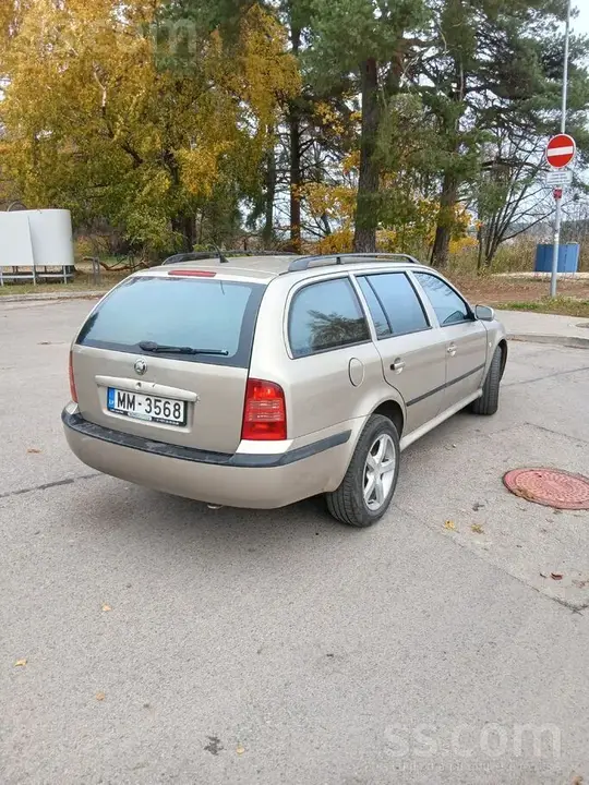 Skoda Octavia 2005 photo 2