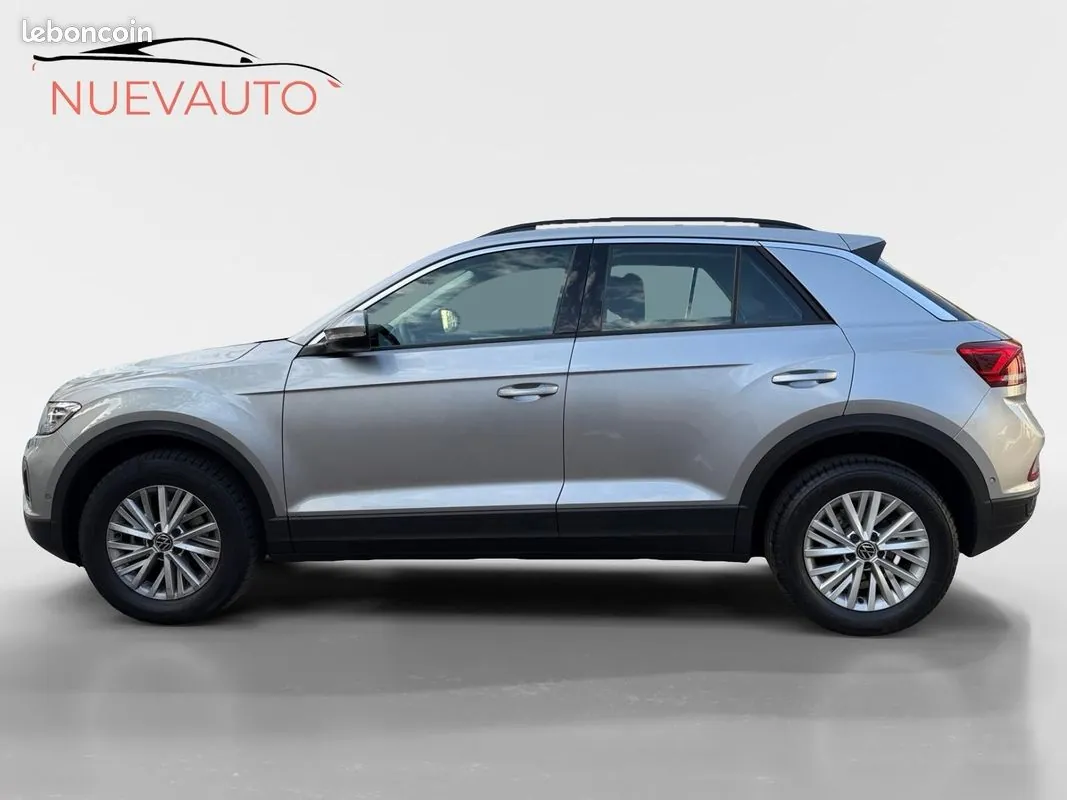 Volkswagen T-Roc 2023 photo 2
