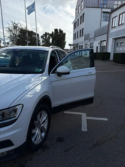 Volkswagen Tiguan 2018 photo 2