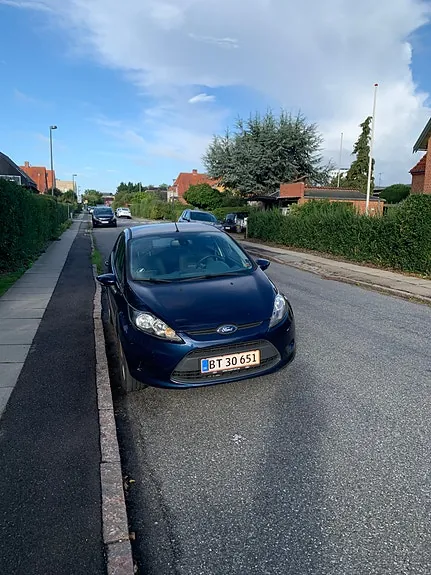Ford Fiesta 2011 photo 3