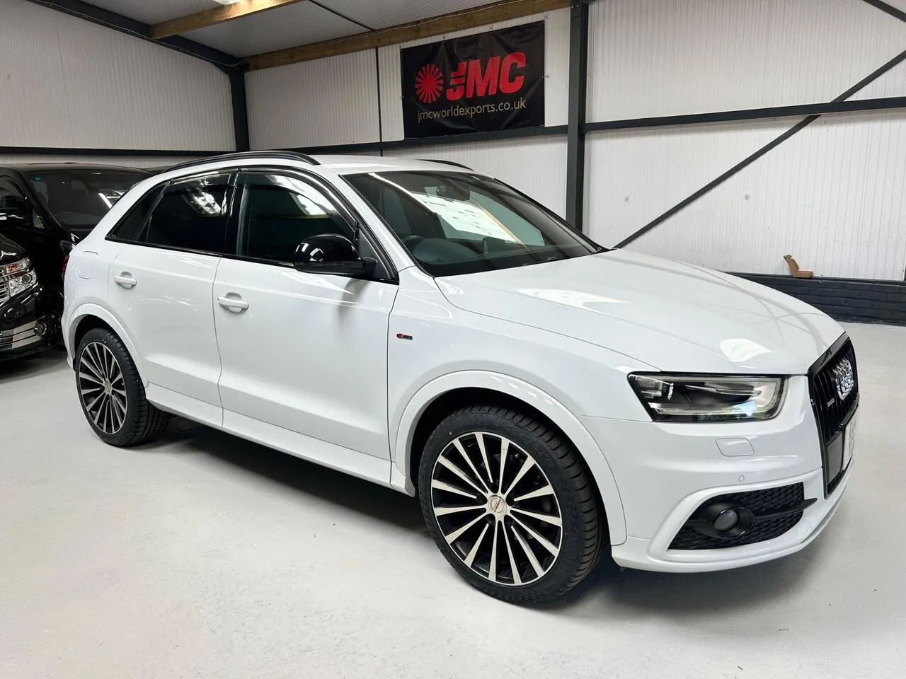 Audi Q3 2014 photo 2