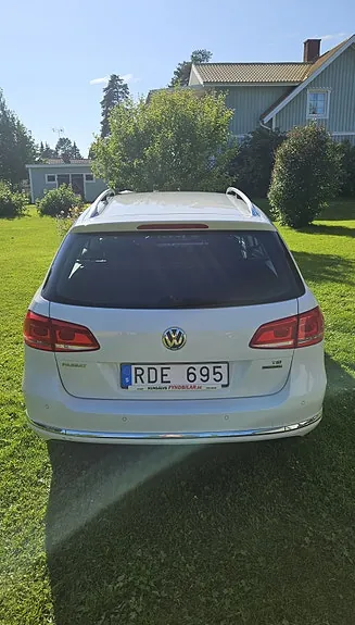 Volkswagen Passat 2013 photo 2