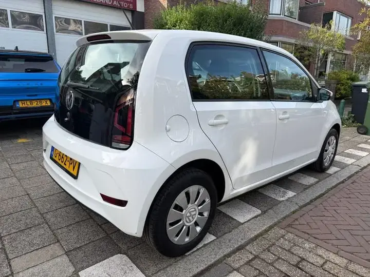 Volkswagen Up 2019 photo 3