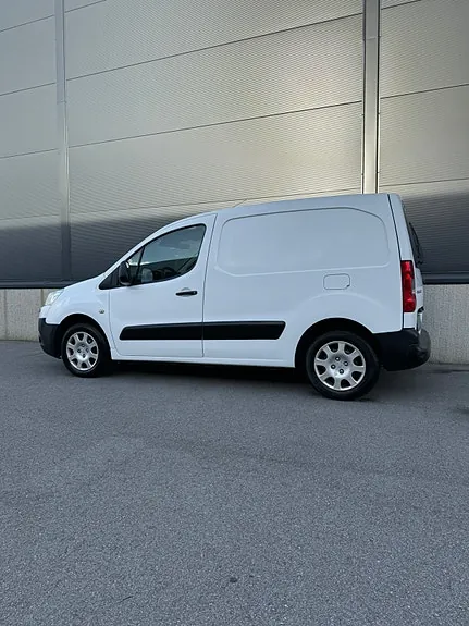 Peugeot Partner 2010 photo 4