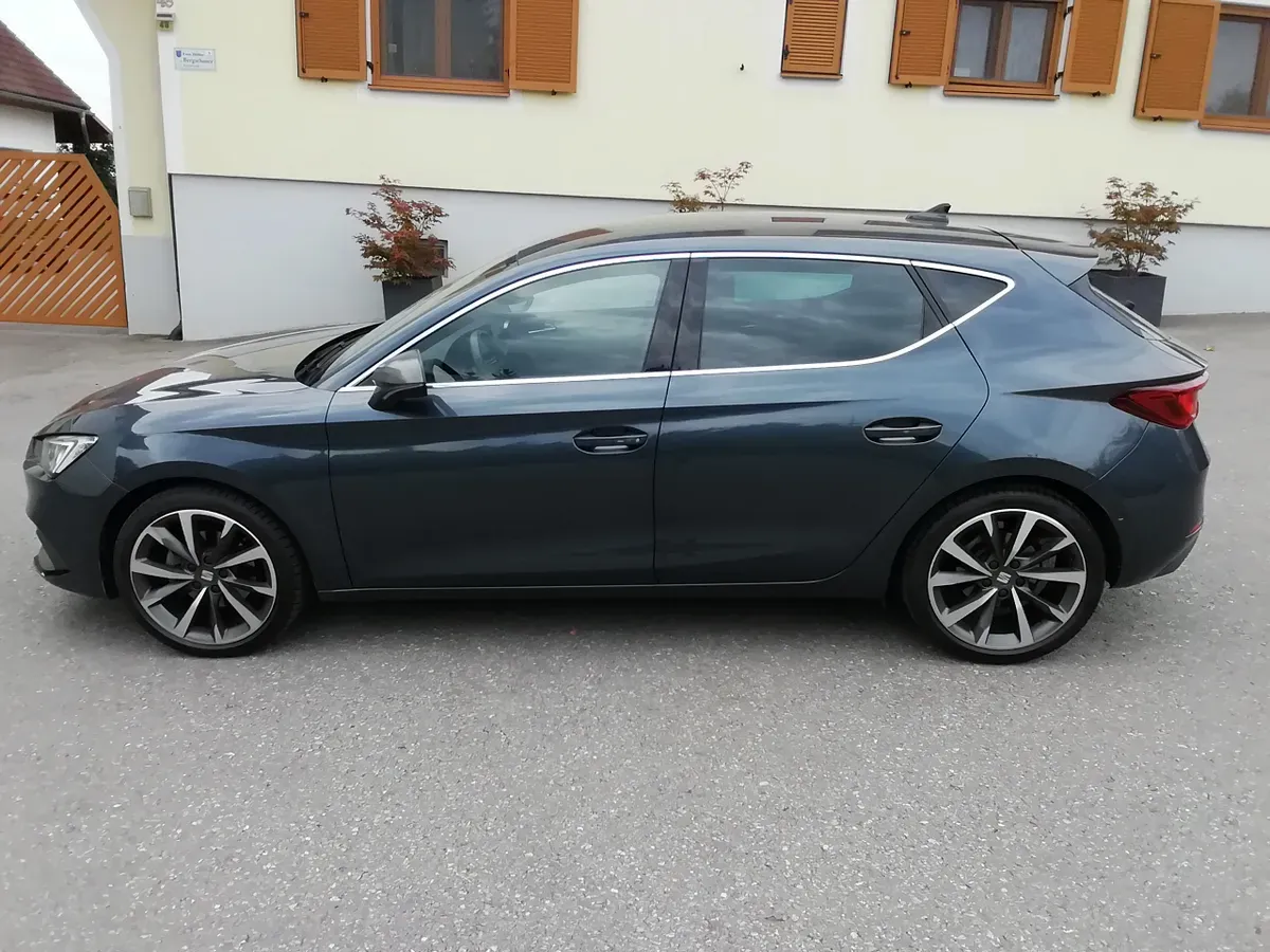 Seat Leon 2023 photo 3