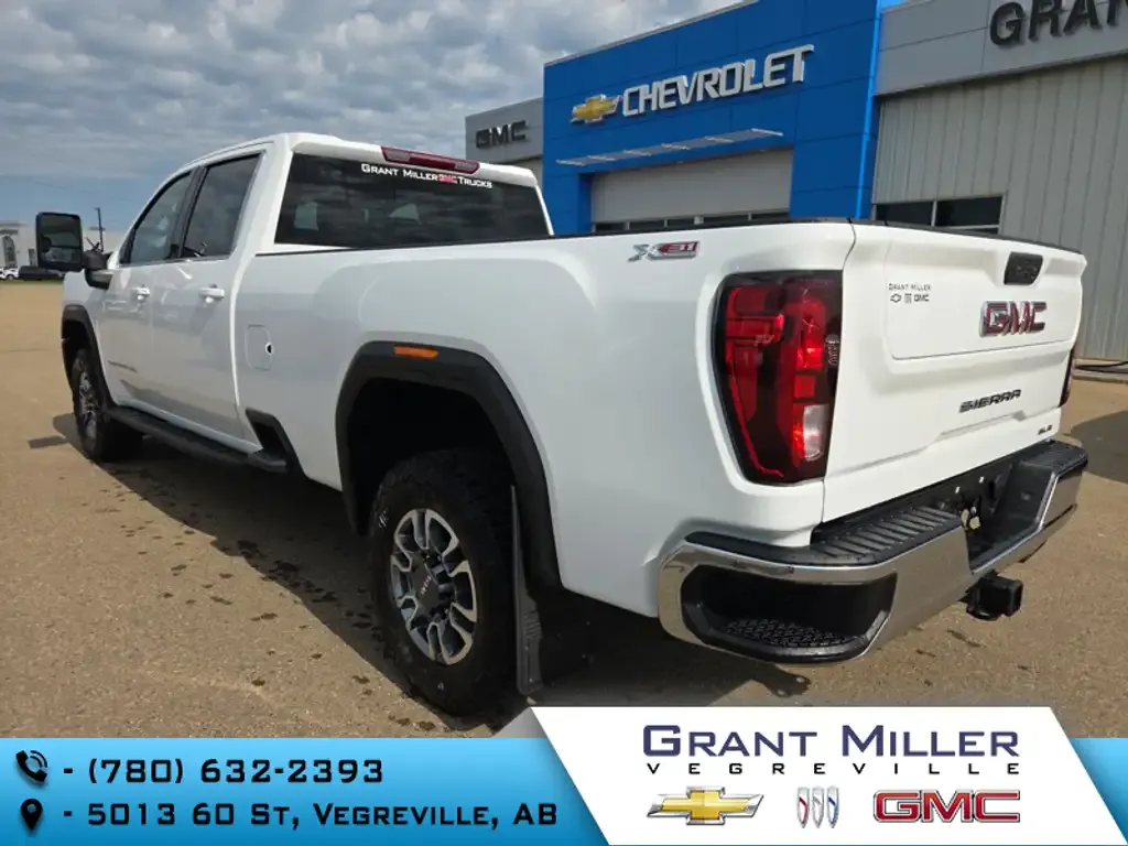 GMC Sierra 3500Hd 2024 photo 2