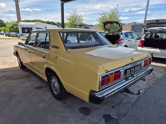Toyota Crown 1975 photo 4