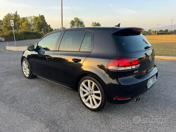 Volkswagen Golf 2012 photo 4