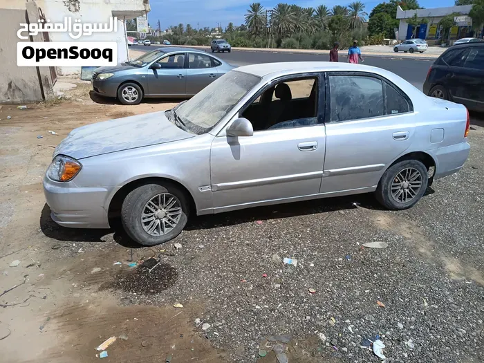 Hyundai Verna 2003 photo 3
