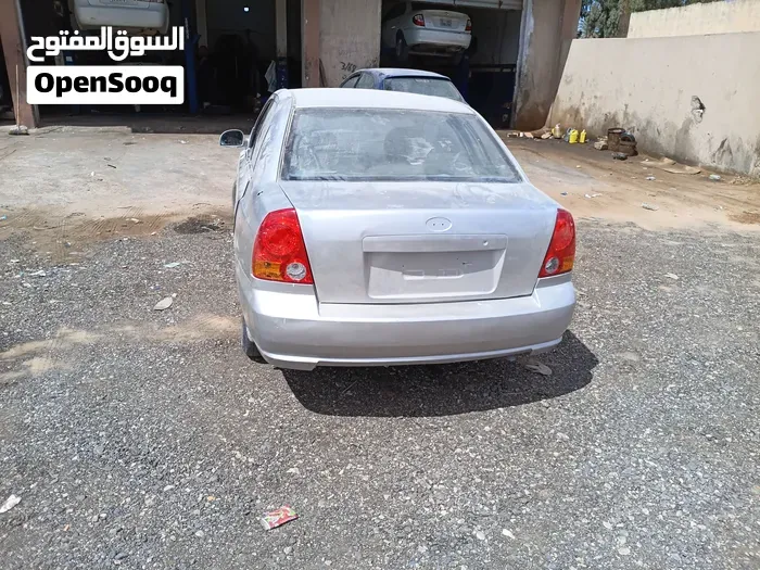 Hyundai Verna 2003 photo 4