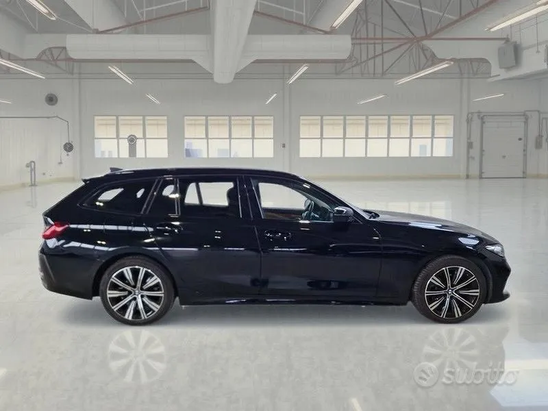 BMW 3 Series 2023 photo 3