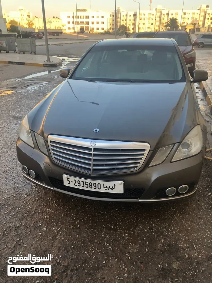 Mercedes-Benz E-Class 2011 photo 5