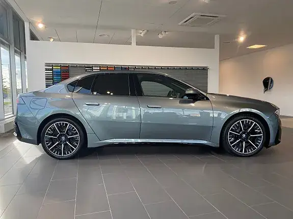 BMW I3 2027 photo 2