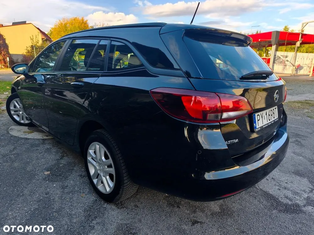 Opel Astra 2017 photo 2