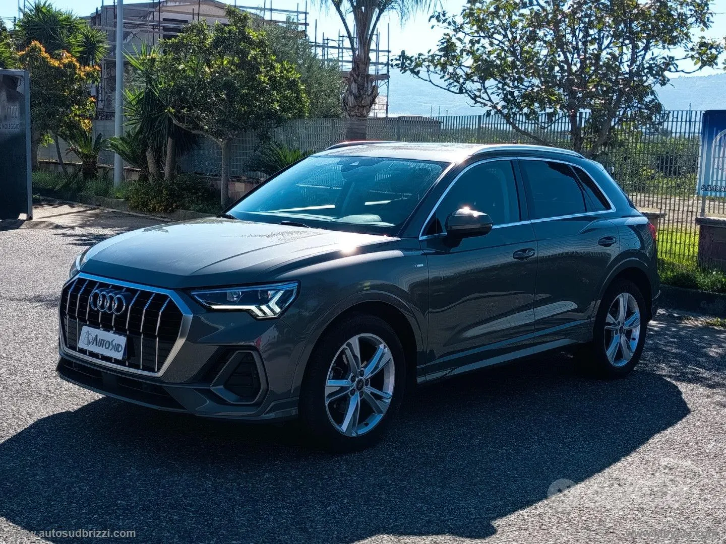 Audi Q3 2023 photo 3