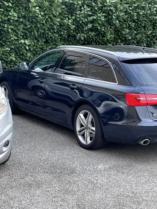 Audi A6 2011 photo 2