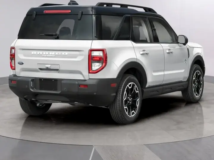 Ford Bronco Sport 2026 photo 2