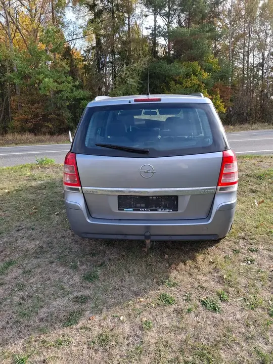 Opel Zafira 2009 photo 3
