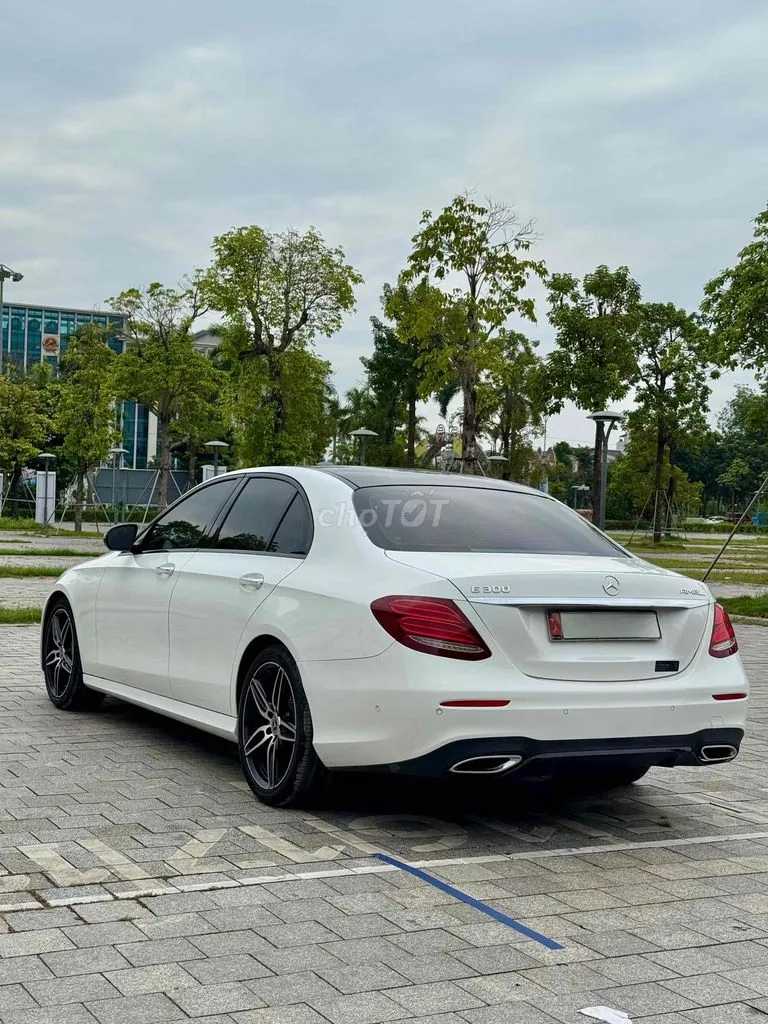 Mercedes-Benz E-Class 2020 photo 5