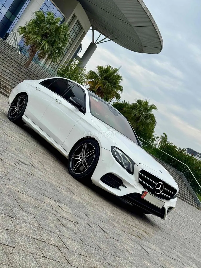 Mercedes-Benz E-Class 2020 photo 4