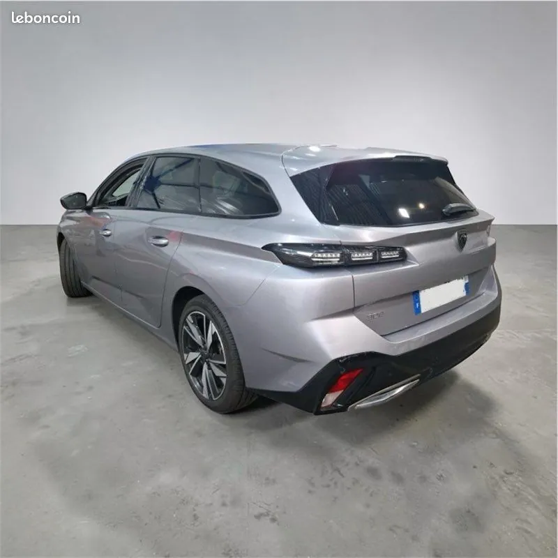 Peugeot 308 2023 photo 2