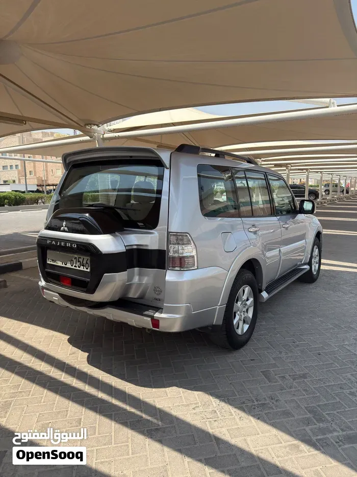 Mitsubishi Pajero 2017 photo 3