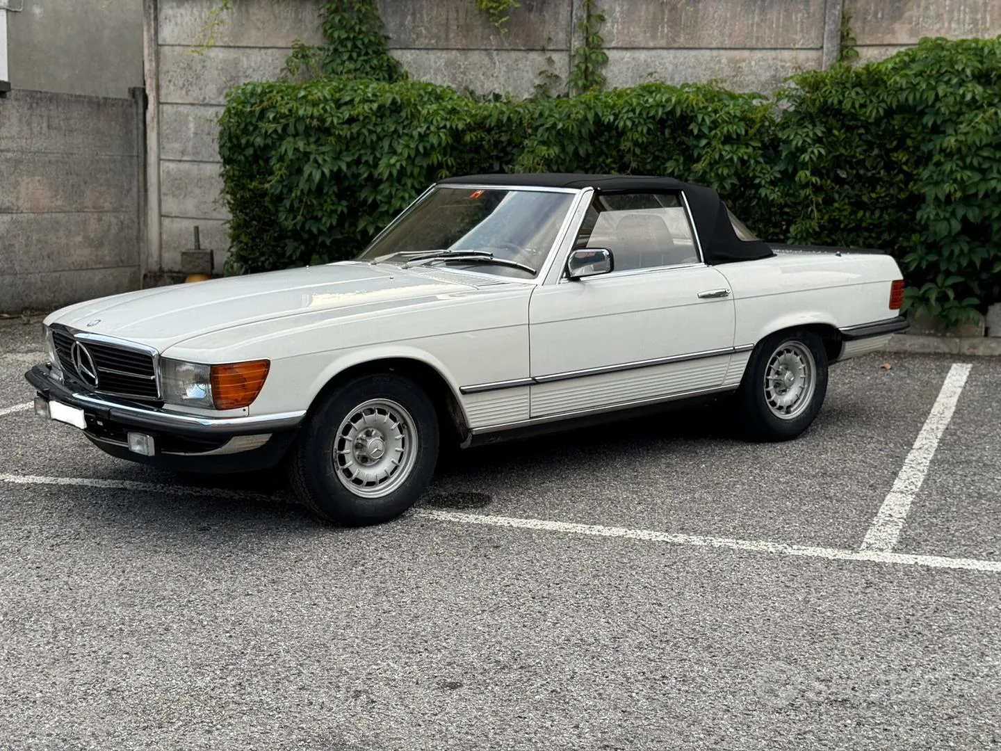 Mercedes-Benz 500 Sl 1981 photo 2