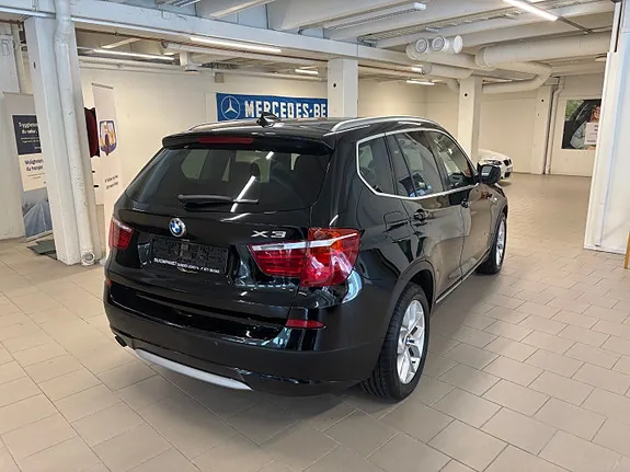 BMW X3 2011 photo 2