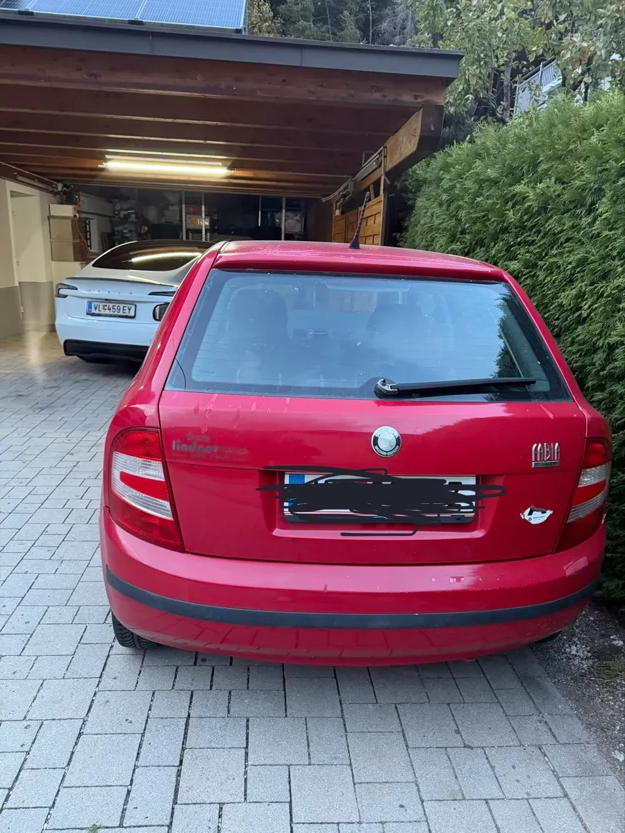 Skoda Fabia 2005 photo 2