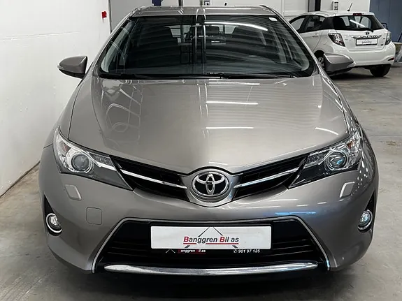 Toyota Auris 2014 photo 2