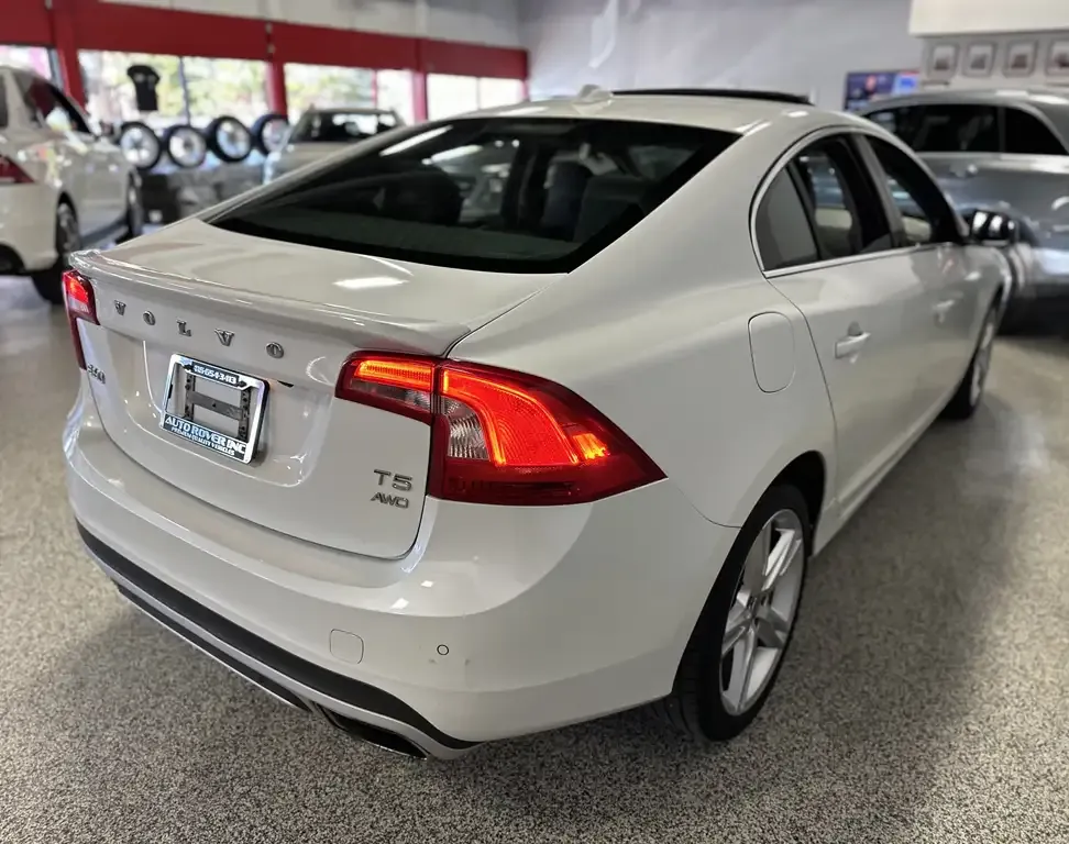 Volvo S60 2016 photo 4