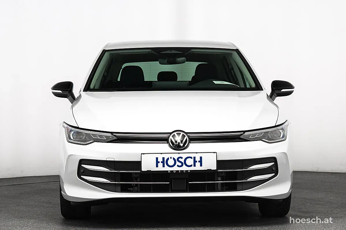 Volkswagen Golf 2025 photo 2