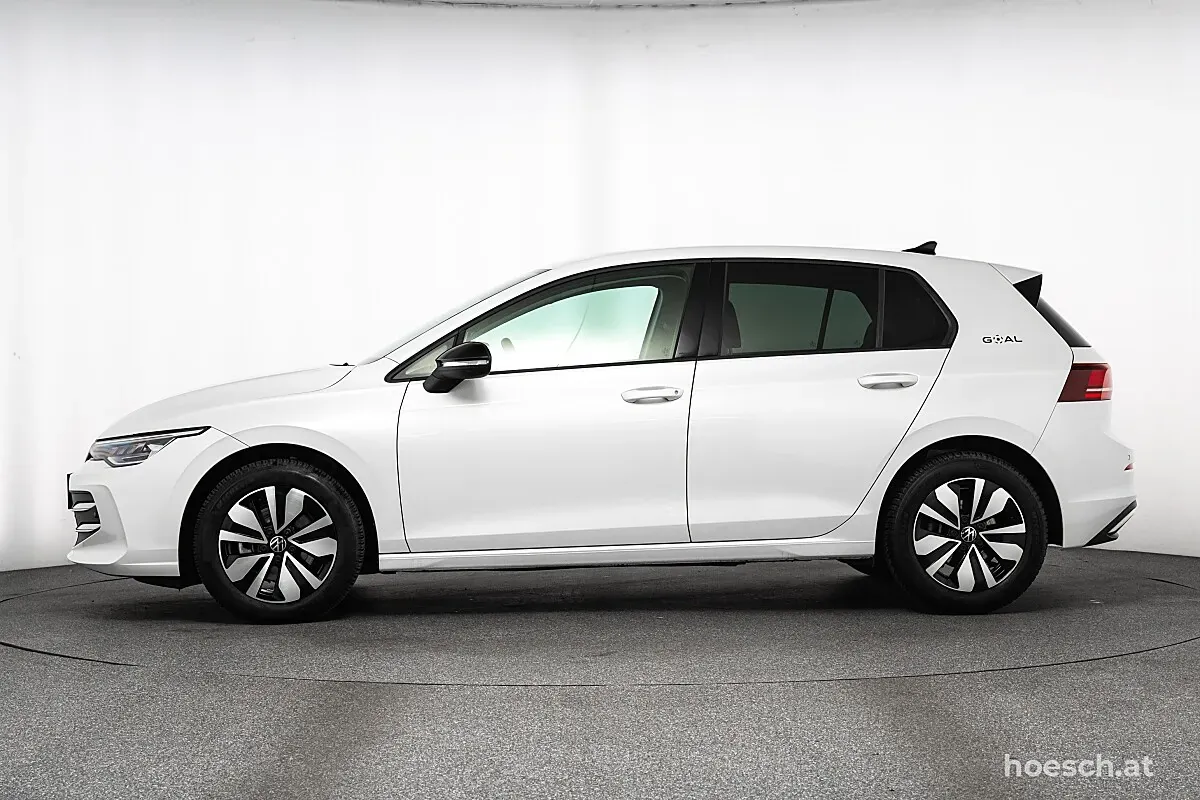 Volkswagen Golf 2025 photo 3