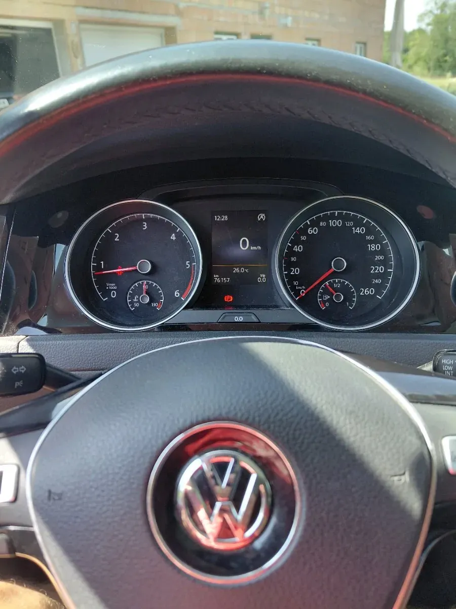 Volkswagen Golf 2014 photo 2
