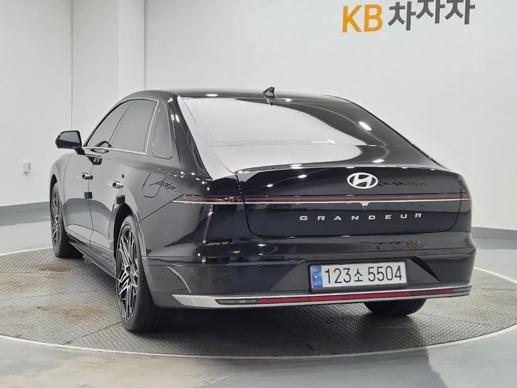 Hyundai Grandeur 2023 photo 2
